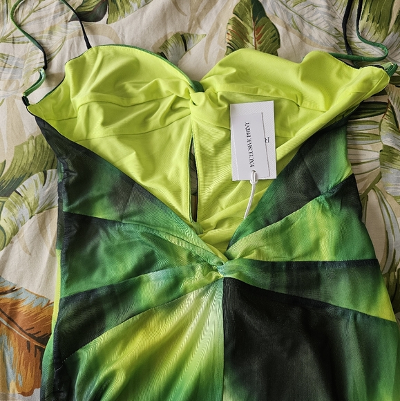 Runaway the Label Green Maxi Dress Size M NWT - Picture 3 of 4